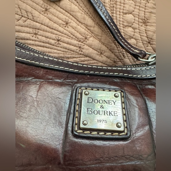 Dooney And Bourke Croc Embossed Hobo Shoulder - Picture 10 of 15